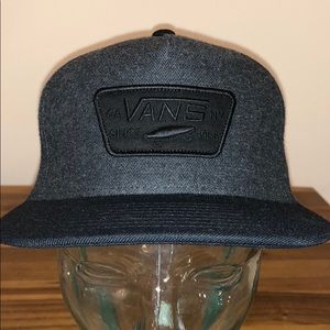 Vans snap back hat
